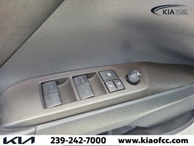 2022 Toyota Camry — photo 22 view