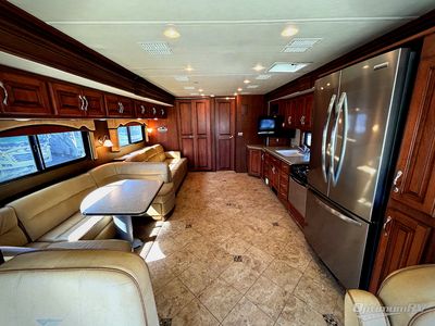 2012 Fleetwood Discovery - Photo 4
