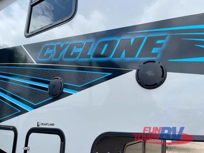2025 Heartland Cyclone - Photo 6