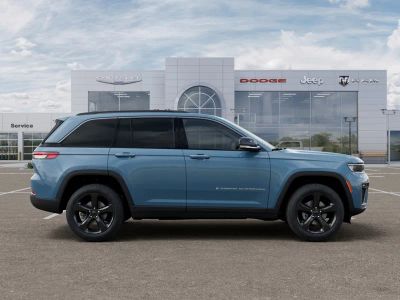 2026 Jeep Grand Cherokee — photo 21 view