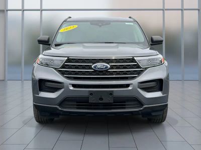 2023 Ford Explorer — side profile view