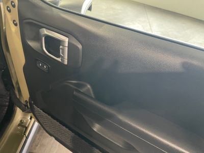 2025 Jeep Wrangler — photo 21 view