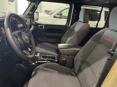 2025 Jeep Wrangler — photo 9 view