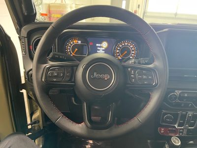 2025 Jeep Wrangler — photo 19 view