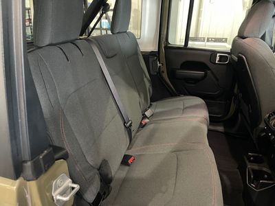 2025 Jeep Wrangler — photo 14 view