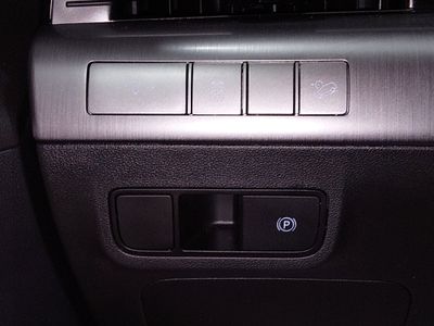 2025 Hyundai Kona — photo 13 view