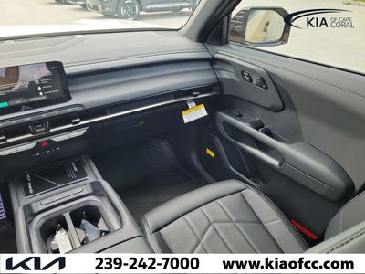2027 Kia Telluride Hybrid - Photo 19