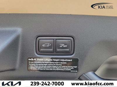 2027 Kia Telluride Hybrid - Photo 12