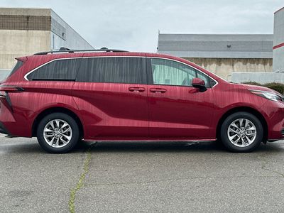 2022 Toyota Sienna - Photo 6