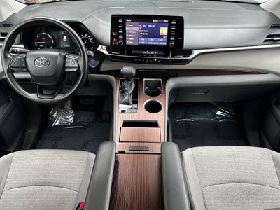2022 Toyota Sienna - Photo 3
