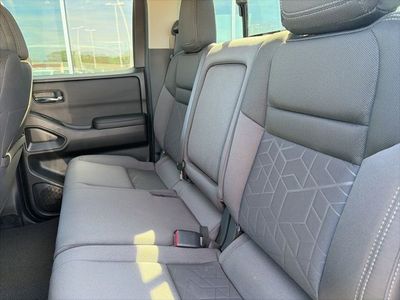 2025 Nissan Frontier - Photo 18