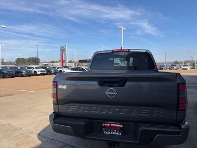 2025 Nissan Frontier - Photo 3