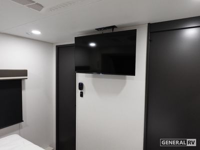 2026 Grand Design Influence - Photo 11