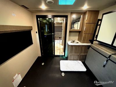 2021 Grand Design Imagine XLS — photo 14 view