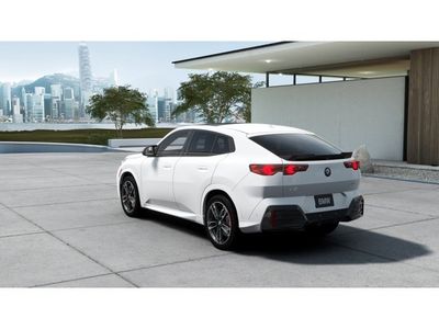2026 BMW X2 xDrive28i - Photo 2