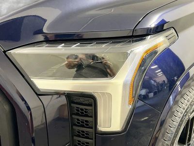 2023 Toyota Tundra — photo 9 view
