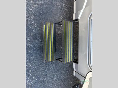 2020 Winnebago Navion — photo 15 view