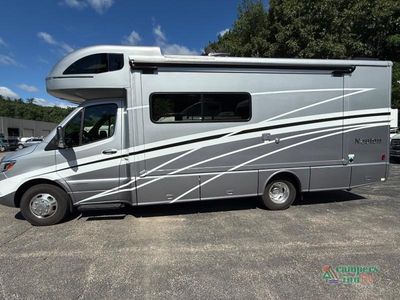 2020 Winnebago Navion — photo 18 view