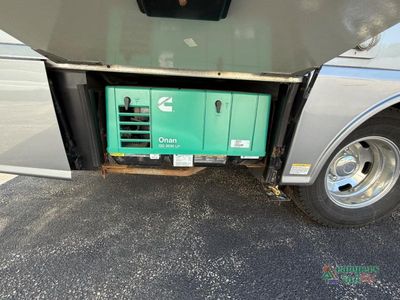 2020 Winnebago Navion — photo 11 view