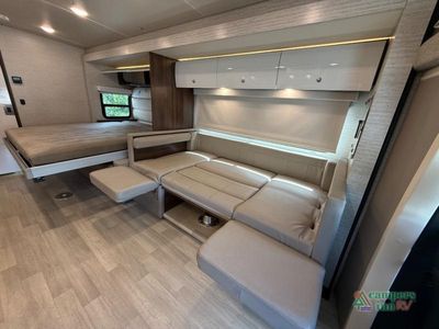 2020 Winnebago Navion — photo 44 view