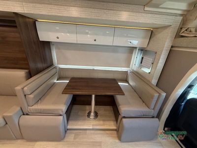 2020 Winnebago Navion — photo 37 view