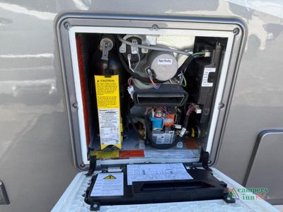 2020 Winnebago Navion — photo 13 view