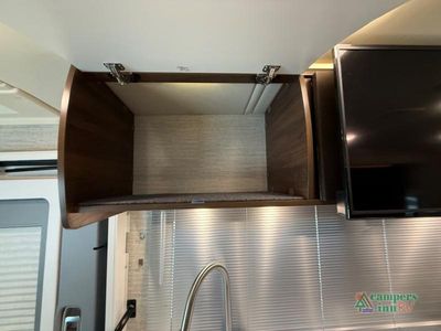 2020 Winnebago Navion — photo 46 view