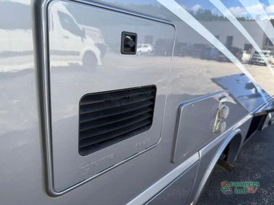 2020 Winnebago Navion — photo 12 view