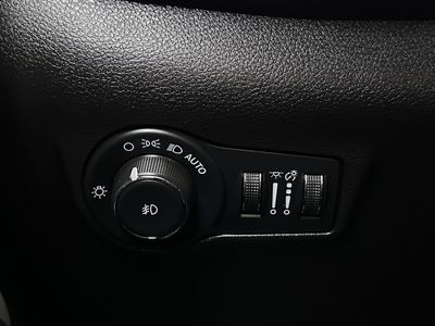 2025 Jeep Compass - Photo 19