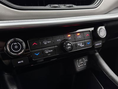 2025 Jeep Compass - Photo 14