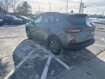 2025 Ford Escape ST-Line — photo 7 view