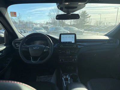 2025 Ford Escape ST-Line — photo 19 view