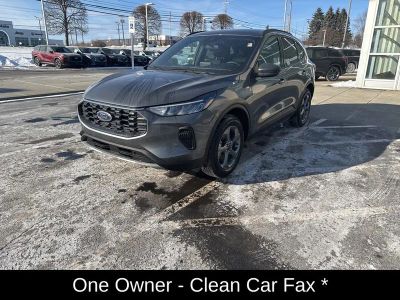 2025 Ford Escape ST-Line — photo 9 view