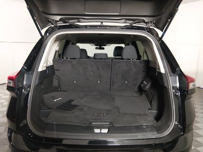 2024 Nissan Rogue - Photo 11