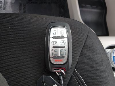 2023 Chrysler Voyager - Photo 15