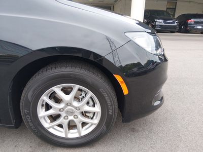 2023 Chrysler Voyager - Photo 10