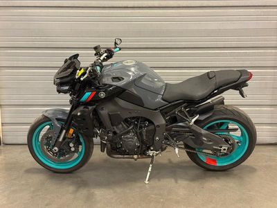 2023 Yamaha MT-10 - Photo 3