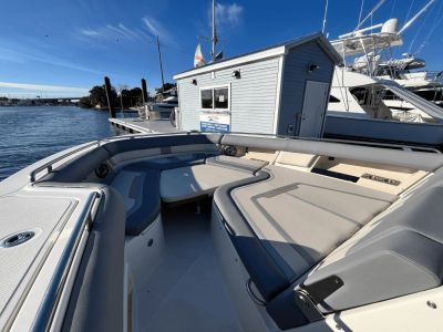 2025 Boston Whaler 380 Realm - Photo 1
