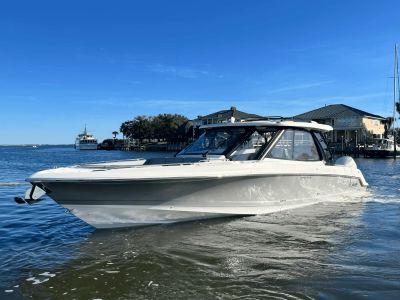 2025 Boston Whaler 380 Realm - Photo 2
