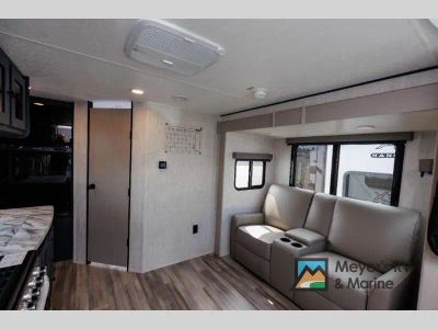 2026 Coachmen RV Apex Ultra-Lite - Photo 9