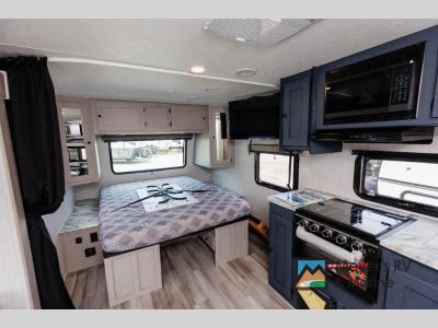 2026 Coachmen RV Apex Ultra-Lite - Photo 8