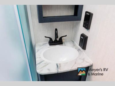 2026 Coachmen RV Apex Ultra-Lite - Photo 30
