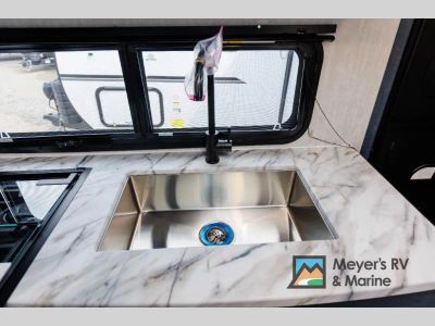 2026 Coachmen RV Apex Ultra-Lite - Photo 11