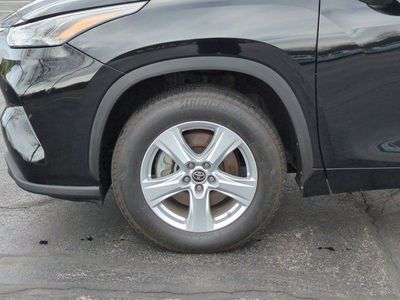 2024 Toyota Highlander — photo 7 view