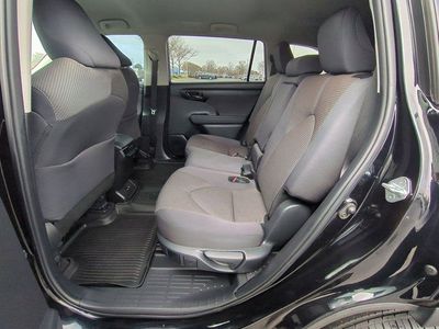 2024 Toyota Highlander — photo 14 view