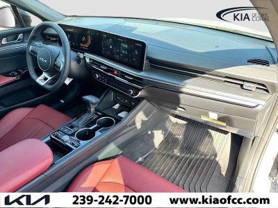 2026 Kia K5 — photo 12 view