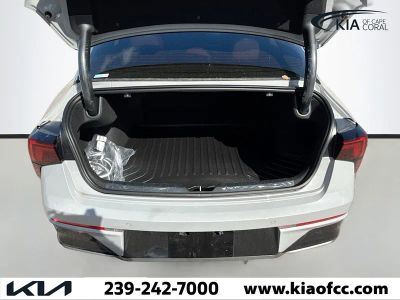 2026 Kia K5 — photo 11 view
