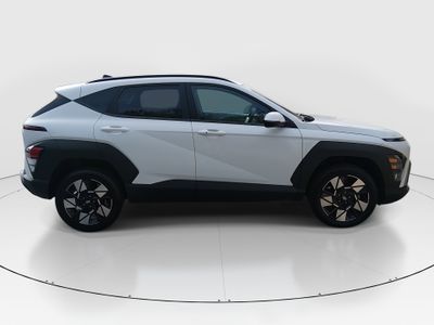 2025 Hyundai Kona — photo 8 view