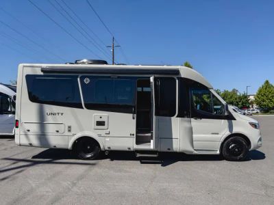 2026 Leisure Travel Vans UNITY — photo 21 view