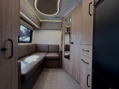 2026 Leisure Travel Vans UNITY — photo 15 view